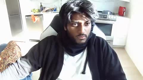 solo online show from 5, 1, 2025