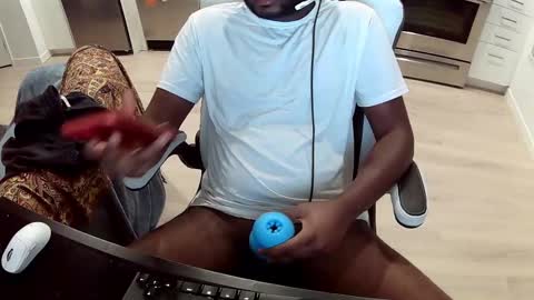 solo online show from 20, 2, 2025