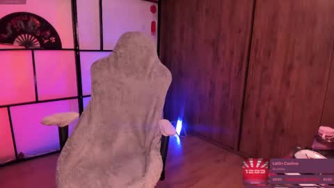 saraIG Solosara8 online show from 20, 9, 2025