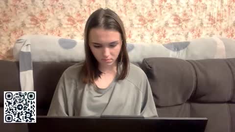 Hello My name is Jane  im new model here and little but shy but curious. online show from 3, 11, 2025