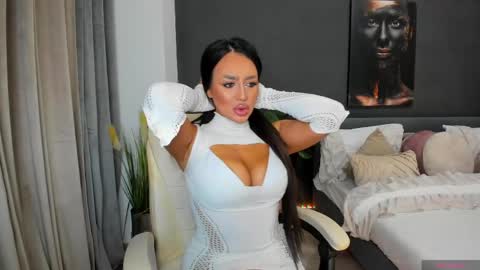 Snapshot of sonia__rey chatting on 8, 5, 2026 Sonia Rey online show from 8, 5, 2026