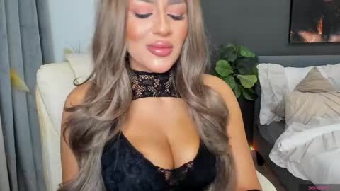 Snapshot of sonia__rey chatting on 18, 5, 2026 Sonia Rey online show from 18, 5, 2026