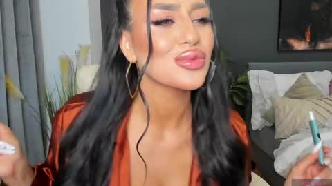 Snapshot of sonia__rey chatting on 19, 5, 2026 Sonia Rey online show from 19, 5, 2026