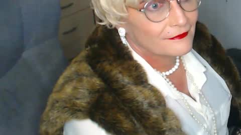 sonjairene online show from 25, 12, 2024