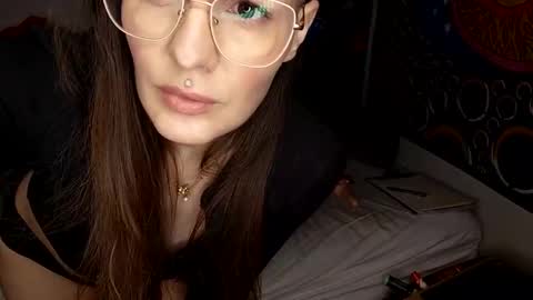 Sonnie Day online show from 4, 3, 2026