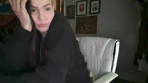 Sonnie Day online show from 25, 5, 2026