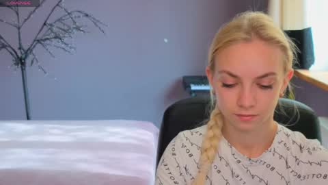 Snapshot of sonnysofia chatting on 26, 5, 2026 Sonya online show from 26, 5, 2026