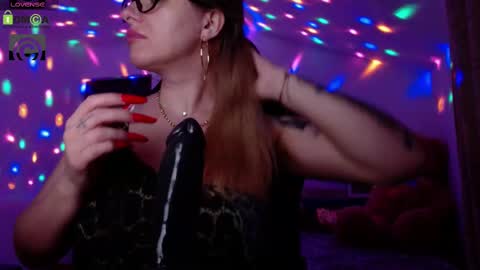 Sonia online show from 1, 3, 2025