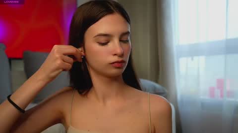 Snapshot of sonyaericsson chatting on 4, 3, 2025 Eva 3 online show from 4, 3, 2025