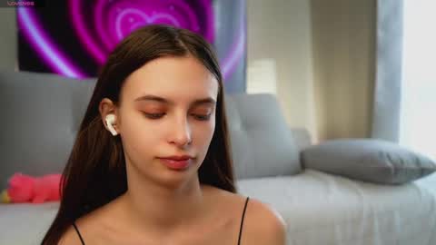 Snapshot of sonyaericsson chatting on 7, 3, 2025 Eva 3 online show from 7, 3, 2025