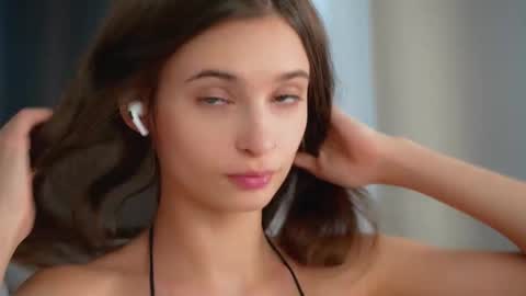 Snapshot of sonyaericsson chatting on 14, 10, 2025 Eva 3 online show from 14, 10, 2025