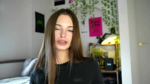 Snapshot of sonyaericsson chatting on 27, 5, 2026 Eva 3 online show from 27, 5, 2026