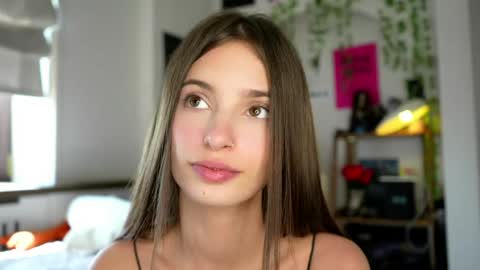 Snapshot of sonyaericsson chatting on 4, 6, 2026 Eva 3 online show from 4, 6, 2026