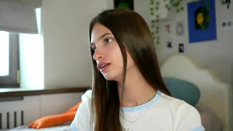 Snapshot of sonyaericsson chatting on 8, 6, 2026 Eva 3 online show from 8, 6, 2026