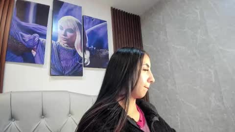 Sophi Thaylorr online show from 8, 10, 2025