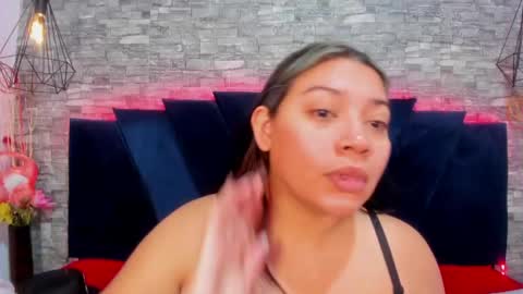 Snapshot of sophia_brunett chatting on 15, 4, 2026 Sophia online show from 15, 4, 2026