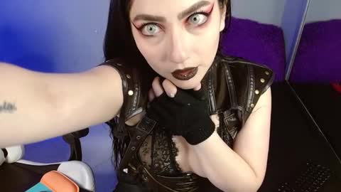 sophia hottie online show from 10, 2, 2025