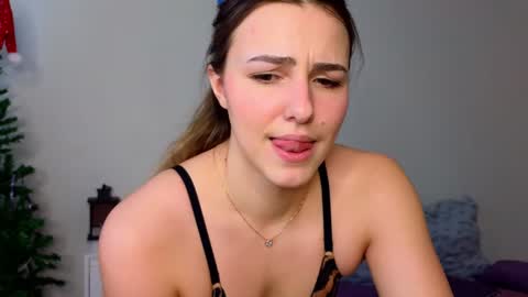 Sophia online show from 3, 2, 2025