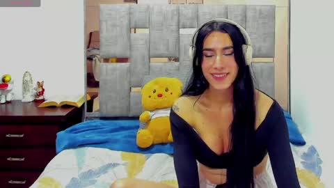sophia CM online show from 24, 4, 2026