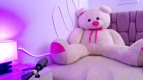 Sophia Carson online show from 9, 10, 2025