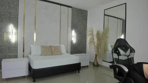 S O P H I A online show from 11, 9, 2025