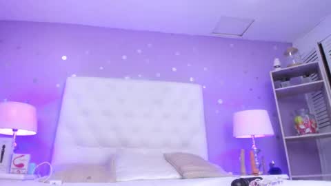 Snapshot of sophia_models chatting on 13, 2, 2025 Sophia online show from 13, 2, 2025