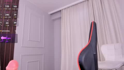 QUEEN OF SQUIRT online show from 5, 3, 2025