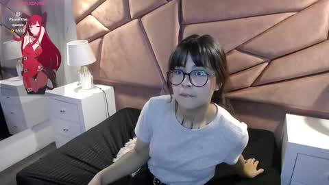 Snapshot of sophiaa_7 chatting on 15, 9, 2025 Sophi online show from 15, 9, 2025
