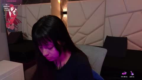 Snapshot of sophiaa_7 chatting on 4, 11, 2025 Sophi online show from 4, 11, 2025