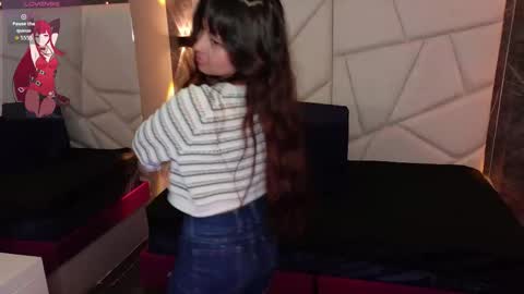 Snapshot of sophiaa_7 chatting on 12, 11, 2025 Sophi online show from 12, 11, 2025