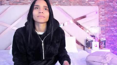 Sophia Paris online show from 13, 10, 2025