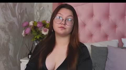 SophiaBelle online show from 25, 7, 2026