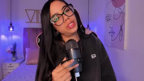 Sophie Hill  online show from 18, 10, 2025