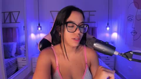 Sophie Hill  online show from 28, 11, 2025