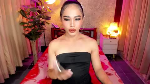 UR HOT SOPHIA online show from 21, 11, 2025