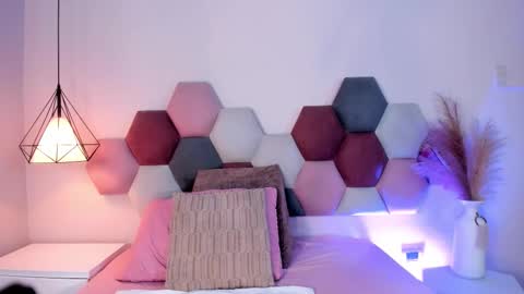 Snapshot of sophiacolliins chatting on 11, 9, 2025 sophiacolliins online show from 11, 9, 2025