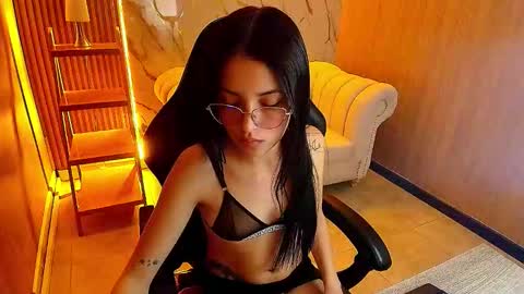 sophiadoll_tf online show from 12, 11, 2025