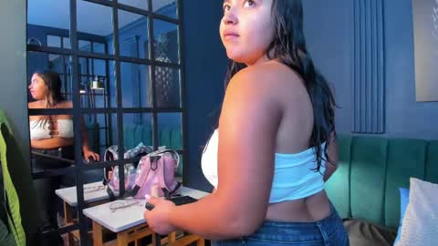 Snapshot of sophiahart_ chatting on 25, 4, 2026 Sophia online show from 25, 4, 2026