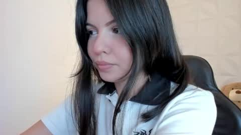 Sophia Howland online show from 24, 4, 2026