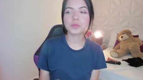 Sophia Howland online show from 24, 7, 2026