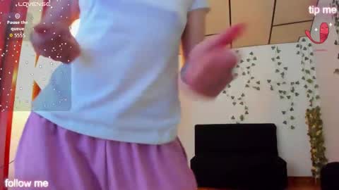 sophiamiller6 online show from 24, 4, 2026