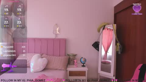 Snapshot of sophiaparker_ chatting on 5, 2, 2025 online show from 5, 2, 2025