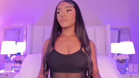 SophiaSmiths online show from 14, 10, 2025