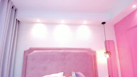 SOPHIA online show from 7, 3, 2025