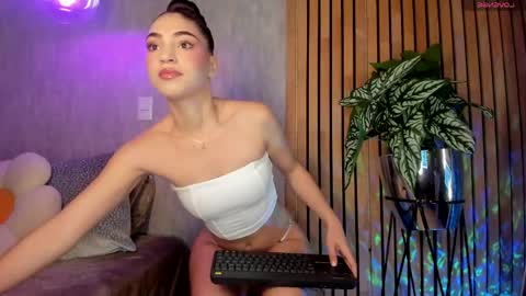 Sophi  online show from 24, 4, 2026