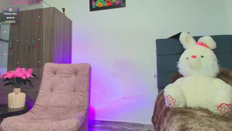 Sophie  online show from 5, 3, 2026