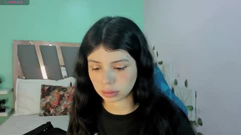 Snapshot of sophie_copers chatting on 16, 6, 2026 S O P H I E online show from 16, 6, 2026