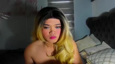 sophie_cutie03 online show from 14, 12, 2025