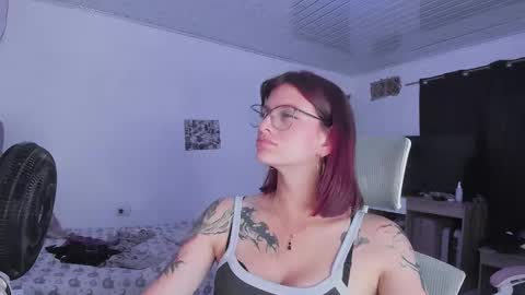 Snapshot of sophie_dolly_ chatting on 25, 2, 2026 sophie doll online show from 25, 2, 2026