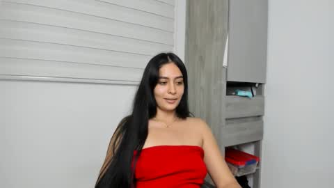 Snapshot of sophie_foxxx chatting on 23, 10, 2025 Sophie online show from 23, 10, 2025